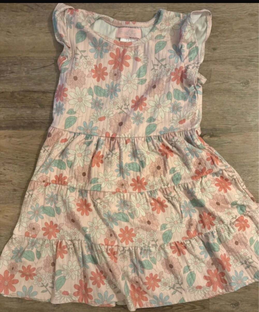 Free Me Revolution Girls Floral Print Flutter Sleeve Tiered Dress